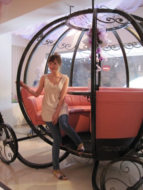 20251023-uno8b 20251023-uno8b