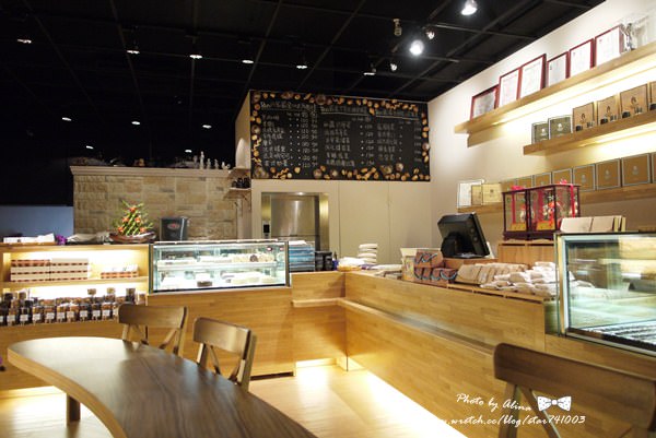 20251023-3y4xv 20251023-3y4xv