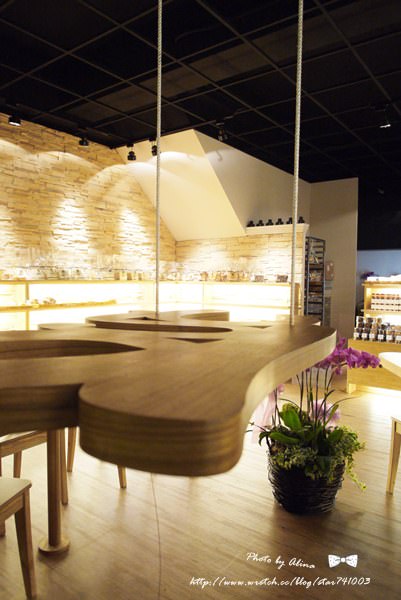 20251023-bz3ar 20251023-bz3ar